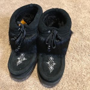 Manitobah Mukluks Black Women’s Boots